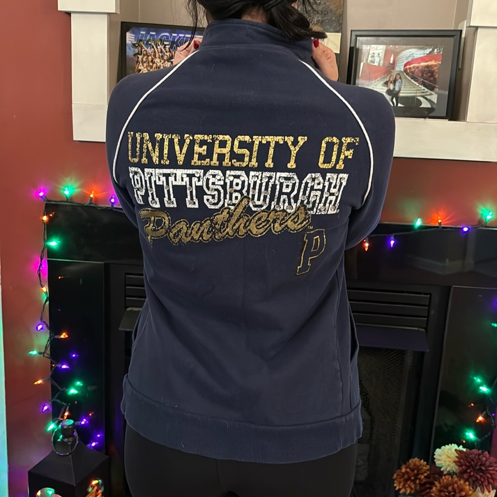 University of Pittsburgh Panthers ladies zip up size medium